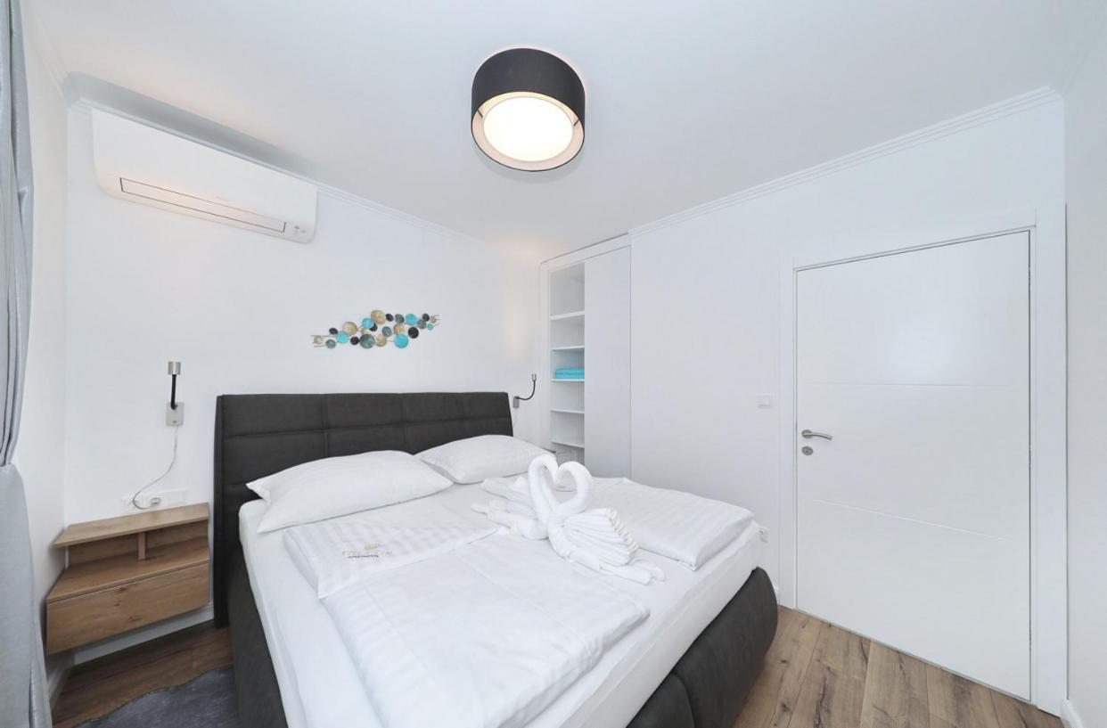 Villa Tin Apartments ทริบานี-ครุสชิซา ภายนอก รูปภาพ